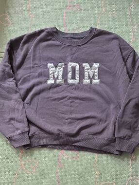 Grayson Threads Soft Gray Pullover Sweatshirt